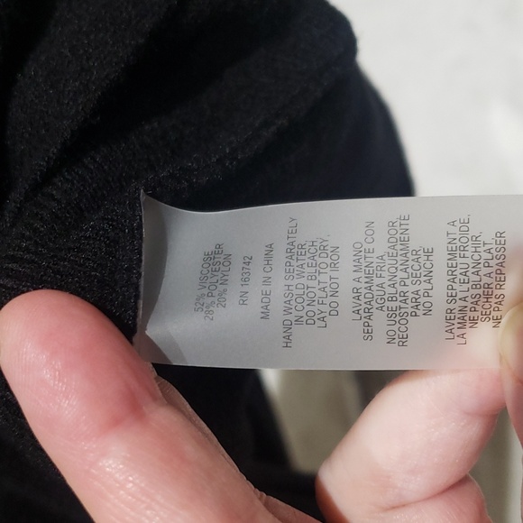 Nwt Liv Milano 2X and.large Black sweater with shiny bow - Picture 10 of 12